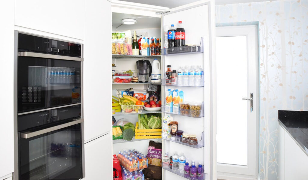 bien ranger l'intérieur du frigo contre le gaspillage alimentaire
