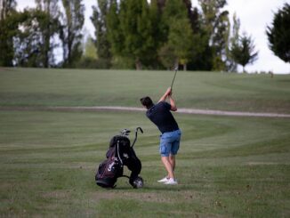 Faut-il prendre des cours ou apprendre le golf seul ?