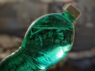 Quelle est la différence entre eau minérale et eau de source ?