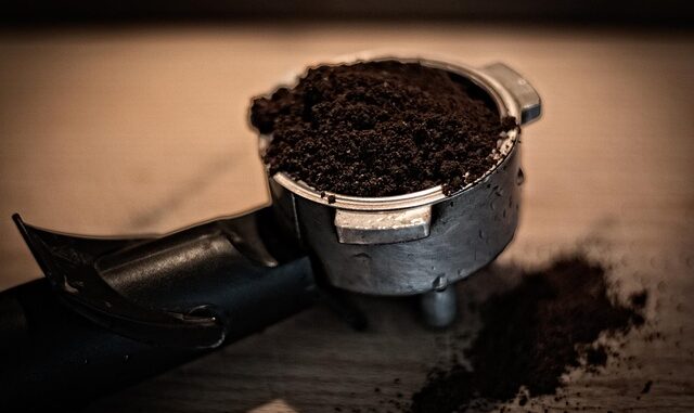 Comment détartrer une machine à café en 3 étapes naturelles