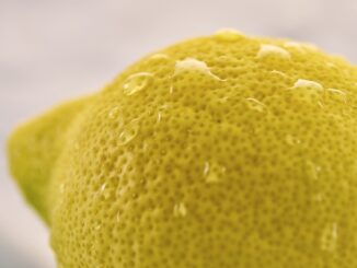 Masques visage au citron : quels risques pour la peau ?