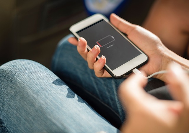Optimiser la batterie de son téléphone : vrais et faux conseils
