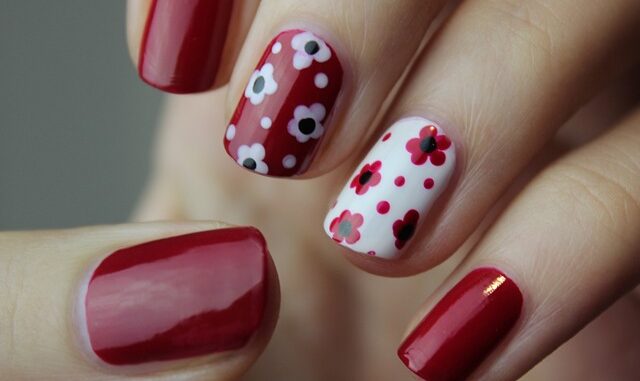 Utiliser l’huile de nigelle sur les ongles cassants