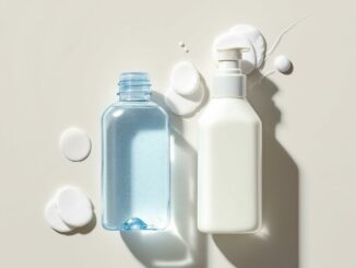 Quelle est la différence entre l’eau micellaire et le lait démaquillant ?
